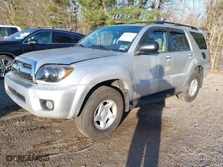 2006 Toyota 4Runner SR5 with VIN JTEBU14R668070572, listed as a IAAI auction lot 41812224 with 133,906 mi miles. Bid and sale history available at carsss.com. Image 2.