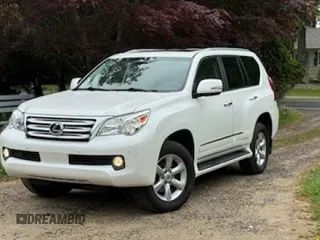 2012 Lexus GX 460 z VIN JTJBM7FX5C5040119, wystawiony jako Copart lot #59240765 z przebiegiem 165 878 mil mil oraz Tytuł czysty. Historia ofert i sprzedaży dostępna na DreamBid. Obrazek 2.