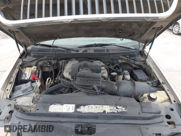 2001 Lincoln Navigator with VIN 5LMEU27R61LJ25426, listed as a IAAI auction lot 42455202 with 345,744 mi miles and . Bid and sale history available at DreamBid. Image 10.
