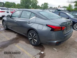 2022 Nissan Altima SV z VIN 1N4BL4DV5NN388453, wystawiony jako IAAI lot #42439418 z przebiegiem 37 066 mil mil oraz . Historia ofert i sprzedaży dostępna na DreamBid. Obrazek 3.