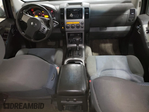 2005 Nissan Pathfinder SE z VIN 5N1AR18W15C738173, wystawiony jako Copart lot #54994755 z przebiegiem 154 776 mil mil oraz Czysty tytuł • Clean title. Historia ofert i sprzedaży dostępna na DreamBid. Obrazek 8.