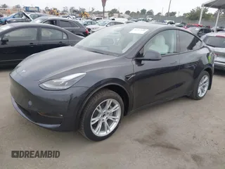 2024 Tesla Model Y с VIN 7SAYGDED9RF092955, выставлен на аукционе IAAI как лот 42757539 с пробегом 6 385 миль миль и . История ставок и продаж доступна на DreamBid. Изображение 20.