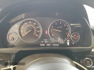 2017 BMW X5 xDrive50i z VIN 5UXKR6C35H0U12982, wystawiony jako Copart lot #57163565 z przebiegiem 121 906 mil mil oraz Szkoda całkowita • Salvage title. Historia ofert i sprzedaży dostępna na DreamBid. Obrazek 9.
