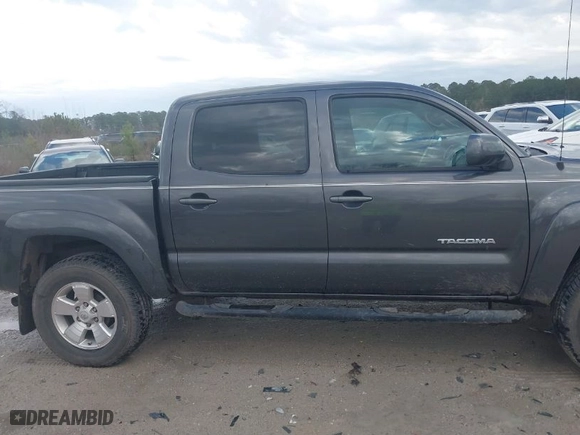 2010 Toyota Tacoma PreRunner with VIN 3TMJU4GN5AM106928, listed as a IAAI auction lot 41730400 with NaN miles. Bid and sale history available at carsss.com. Image 13.