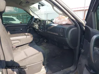 2013 Chevrolet Silverado 1500 LT with VIN 3GCPKSE76DG123345, listed as a IAAI auction lot 40983382 with 232,450 mi miles and . Bid and sale history available at DreamBid. Image 5.
