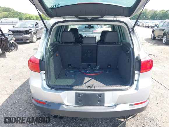 2016 Volkswagen Tiguan R-Line with VIN WVGAV7AX7GW557260, listed as a IAAI auction lot 42569691 with 96,019 mi miles and . Bid and sale history available at DreamBid. Image 18.