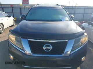 2014 Nissan Pathfinder SL with VIN 5N1AR2MN2EC613573, listed as a IAAI auction lot 41559855 with 195,471 mi miles and . Bid and sale history available at DreamBid. Image 6.