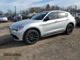 2019 Alfa Romeo Stelvio z VIN ZASPAKAN7K7C60124, wystawiony jako Copart lot #49679865 z przebiegiem 46 078 mil mil oraz Szkoda całkowita • Salvage title. Historia ofert i sprzedaży dostępna na DreamBid. Obrazek 1.