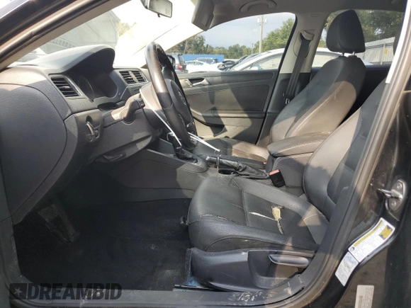 2012 Volkswagen Jetta SE with VIN 3VWDX7AJ0CM314940, listed as a Copart auction lot 61930085 with 221,356 mi miles and Salvage title. Bid and sale history available at DreamBid. Image 7.