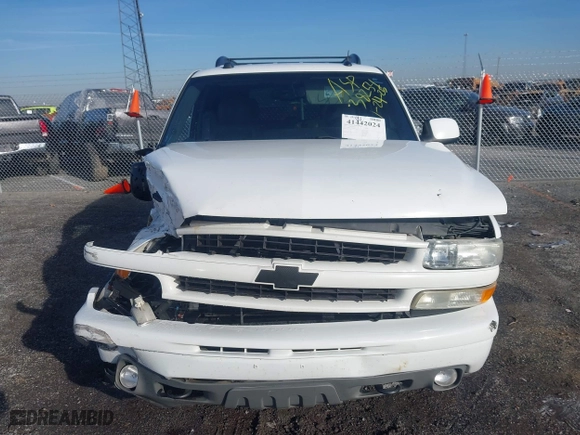 2005 Chevrolet Tahoe Z71 with VIN 1GNEK13T55R268077, listed as a IAAI auction lot 41442024 with 205,176 mi miles. Bid and sale history available at carsss.com. Image 12.