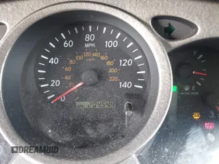 2002 Toyota Highlander z VIN JTEGD21AX20028215, wystawiony jako IAAI lot #42024885 z przebiegiem 204 544 mil mil oraz . Historia ofert i sprzedaży dostępna na DreamBid. Obrazek 15.