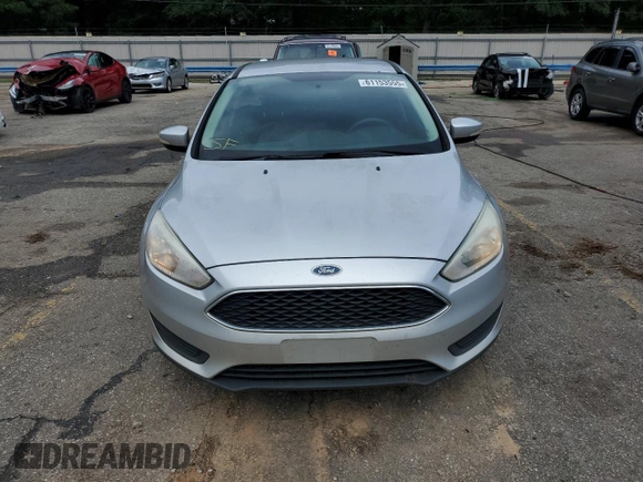 2017 Ford Focus SE with VIN 1FADP3F29HL242325, listed as a Copart auction lot 61153555 with 136,666 mi miles and Salvage title. Bid and sale history available at DreamBid. Image 5.