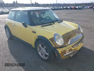 2003 MINI Hardtop z VIN WMWRC33463TE18371, wystawiony jako IAAI lot #41388681 z przebiegiem 155 077 mil mil oraz . Historia ofert i sprzedaży dostępna na DreamBid. Obrazek 1.