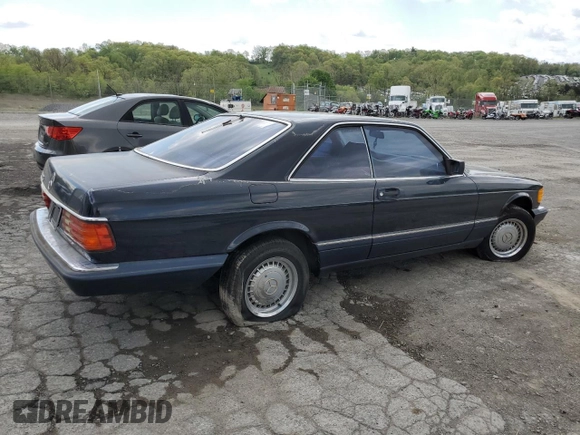 1989 Mercedes-Benz 560 with VIN WDBCA45E0KA494541, listed as a Copart auction lot 55360435 with 259,622 mi miles and Clean Title. Bid and sale history available at DreamBid. Image 3.
