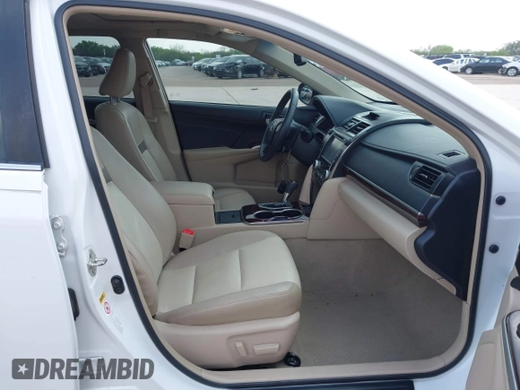 2014 Toyota Camry SE with VIN 4T1BK1FK5EU551196, listed as a IAAI auction lot 41912297 with 104,445 mi miles. Bid and sale history available at carsss.com. Image 5.