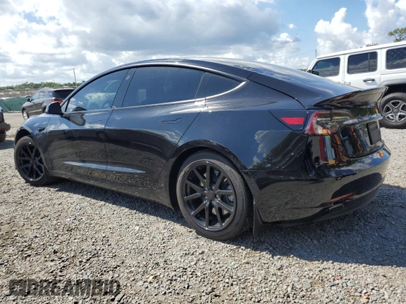 2021 Tesla Model 3 Standard Range Plus z VIN 5YJ3E1EA4MF942646, wystawiony jako Copart lot #56819945 z przebiegiem 39 599 mil mil oraz Nie do naprawy • Non repairable. Historia ofert i sprzedaży dostępna na DreamBid. Obrazek 2.