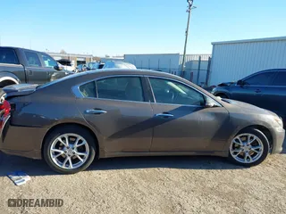 2013 Nissan Maxima 3.5 S with VIN 1N4AA5AP7DC813288, listed as a IAAI auction lot 41729598 with 133,573 mi miles. Bid and sale history available at carsss.com. Image 13.