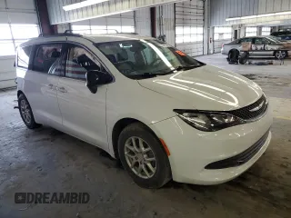 2020 Chrysler Voyager LXI with VIN 2C4RC1DG0LR268472, listed as a Copart auction lot 44815045 with 122,861 mi miles and Salvage Title. Bid and sale history available at carsss.com. Image 4.