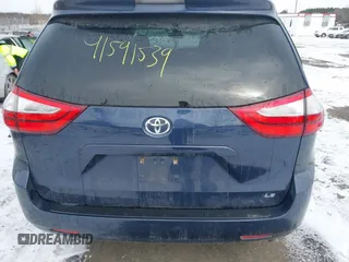 2018 Toyota Sienna LE Auto Access Seat with VIN 5TDKZ3DC3JS905514, listed as a IAAI auction lot 41591539 with 1 mi miles. Bid and sale history available at carsss.com. Image 15.