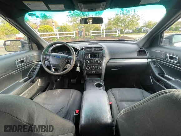 2016 Ford Utility Police Interceptor with VIN 1FM5K8AR2GGC91898, listed as a Copart auction lot 55389185 with 189,162 mi miles and Clean Title. Bid and sale history available at carsss.com. Image 9.