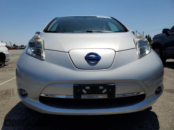 2011 Nissan LEAF SL-e z VIN JN1AZ0CP1BT002136, wystawiony jako Copart lot #57594155 z przebiegiem 54 471 mil mil oraz Czysty tytuł • Clean title. Historia ofert i sprzedaży dostępna na DreamBid. Obrazek 5.