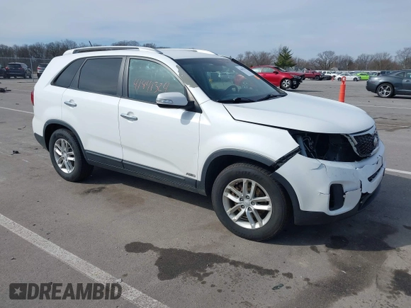 2014 Kia Sorento LX with VIN 5XYKTCA63EG545549, listed as a IAAI auction lot 41841324 with 173,813 mi miles and . Bid and sale history available at carsss.com. Image 1.