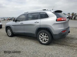 2014 Jeep Cherokee Latitude with VIN 1C4PJLCB1EW241645, listed as a Copart auction lot 55886855 with 183,081 mi miles and Clean Title. Bid and sale history available at DreamBid. Image 2.
