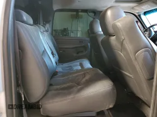 2004 Chevrolet Avalanche z VIN 3GNEK12T94G227273, wystawiony jako Copart lot #88109865 z przebiegiem Nie podano mil oraz Szkoda całkowita • Salvage title. Historia ofert i sprzedaży dostępna na DreamBid. Obrazek 10.
