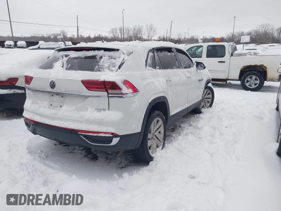 2020 Volkswagen Atlas SE with VIN 1V21E2CA8LC209865, listed as a IAAI auction lot 41245990 with 53,239 mi miles and . Bid and sale history available at DreamBid. Image 4.