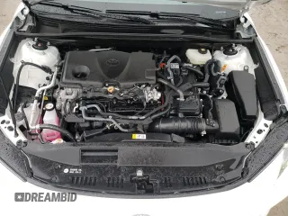 2025 Toyota Camry LE z VIN 4T1DBADK4SU017453, wystawiony jako Copart lot #52183485 z przebiegiem 16 812 mil mil oraz Szkoda całkowita • Salvage title. Historia ofert i sprzedaży dostępna na DreamBid. Obrazek 11.