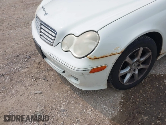 2007 Mercedes-Benz C 280 Luxury with VIN WDBRF92H97F885205, listed as a IAAI auction lot 41307476 with 122,203 mi miles and . Bid and sale history available at DreamBid. Image 6.