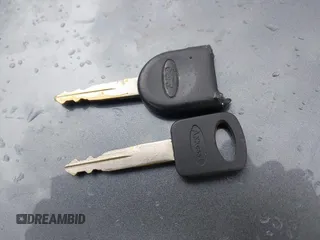 2007 Ford Focus SE с VIN 1FAHP36N77W147447, выставлен на аукционе IAAI как лот 42027254 с пробегом 270 097 миль миль и . История ставок и продаж доступна на DreamBid. Изображение 11.