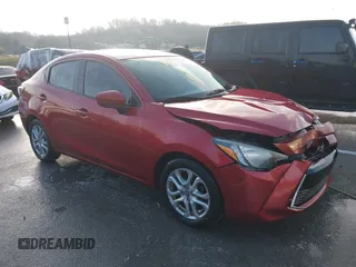 2016 Scion iA z VIN 3MYDLBZV3GY112974, wystawiony jako IAAI lot #41027840 z przebiegiem 180 360 mil mil oraz . Historia ofert i sprzedaży dostępna na DreamBid. Obrazek 1.