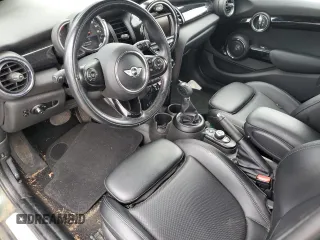 2018 MINI Hardtop 4 Door Cooper with VIN WMWXU1C56J2F79128, listed as a Copart auction lot 60848735 with 35,392 mi miles and Salvage title. Bid and sale history available at DreamBid. Image 8.