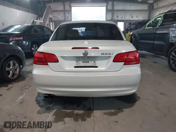 2012 BMW 3 Series 328i z VIN WBADW3C5XCE823077, wystawiony jako IAAI lot #41552466 z przebiegiem 133 228 mil mil oraz . Historia ofert i sprzedaży dostępna na DreamBid. Obrazek 16.