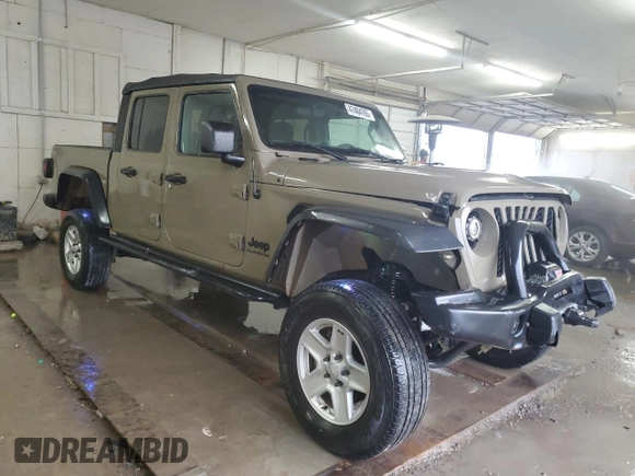 2020 Jeep Gladiator Sport S with VIN 1C6JJTAG3LL185010, listed as a Copart auction lot 48855465 with 59,816 mi miles and Salvage Title. Bid and sale history available at carsss.com. Image 4.