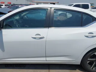 2024 Nissan Sentra SV z VIN 3N1AB8CV7RY219189, wystawiony jako IAAI lot #42240272 z przebiegiem 50 482 mil mil oraz . Historia ofert i sprzedaży dostępna na DreamBid. Obrazek 14.