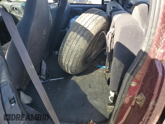 2000 Dodge Dakota Sport z VIN 1B7GG2AN6YS760921, wystawiony jako Copart lot #46891135 z przebiegiem Nie podano mil oraz Szkoda całkowita • Salvage title. Historia ofert i sprzedaży dostępna na DreamBid. Obrazek 11.