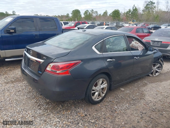 2013 Nissan Altima 2.5 SV with VIN 1N4AL3AP2DN420754, listed as a IAAI auction lot 41751145 with 201,614 mi miles. Bid and sale history available at carsss.com. Image 4.