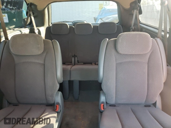 2007 Chrysler Town & Country LWB Touring with VIN 2A8GP54L77R272226, listed as a Copart auction lot 65932494 with 226,558 mi miles and Non Repairable. Bid and sale history available at carsss.com. Image 10.