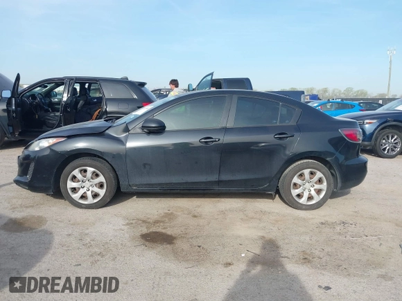 2013 Mazda Mazda3 i Sport with VIN JM1BL1U79D1828304, listed as a IAAI auction lot 41871463 with 95,453 mi miles. Bid and sale history available at carsss.com. Image 14.