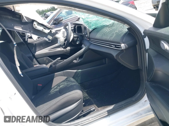 2024 Hyundai Elantra SE z VIN KMHLL4DG1RU798092, wystawiony jako IAAI lot #41985256 z przebiegiem 24 940 mil mil oraz . Historia ofert i sprzedaży dostępna na DreamBid. Obrazek 5.