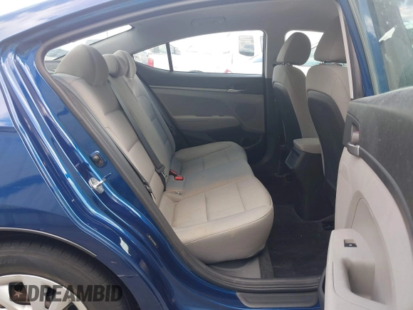 2017 Hyundai Elantra SE z VIN 5NPD74LF6HH180684, wystawiony jako IAAI lot #42359575 z przebiegiem 68 339 mil mil oraz . Historia ofert i sprzedaży dostępna na DreamBid. Obrazek 8.