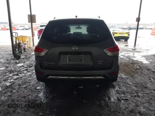 2015 Nissan Pathfinder SV с VIN 5N1AR2MM2FC652995, выставлен на аукционе IAAI как лот 42193890 с пробегом 159 612 миль миль и . История ставок и продаж доступна на DreamBid. Изображение 16.