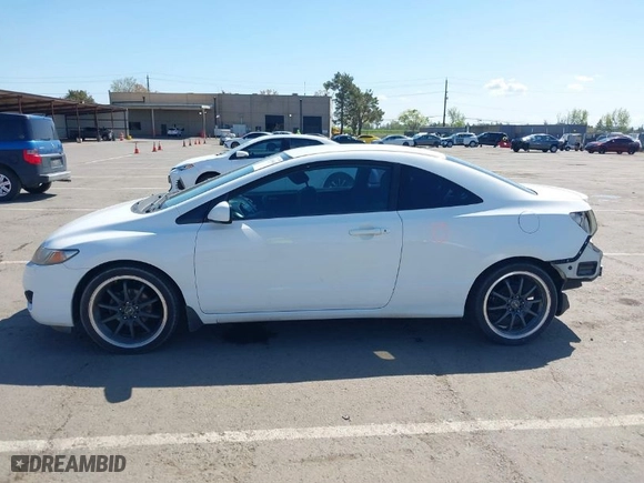 2011 Honda Civic Cpe LX with VIN 2HGFG1B60BH517876, listed as a IAAI auction lot 41945945 with 185,164 mi miles. Bid and sale history available at carsss.com. Image 15.