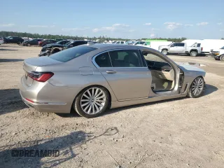 2021 BMW 7 Series 740i with VIN WBA7T2C02MCF77517, listed as a Copart auction lot 50565205 with 29,848 mi miles and Salvage title. Bid and sale history available at DreamBid. Image 3.
