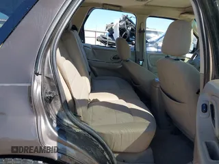 2007 Ford Escape XLT с VIN 1FMYU93197KB68777, выставлен на аукционе IAAI как лот 41996027 с пробегом 206 497 миль миль и . История ставок и продаж доступна на DreamBid. Изображение 8.
