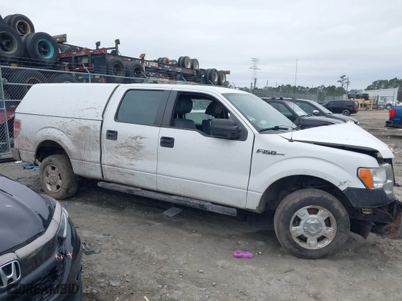 2013 Ford F-150 XL with VIN 1FTFW1CF7DFD53126, listed as a IAAI auction lot 41525709 with 136,137 mi miles. Bid and sale history available at carsss.com. Image 13.