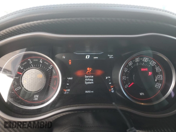 2021 Dodge Challenger R/T Scat Pack z VIN 2C3CDZFJ6MH576798, wystawiony jako Copart lot #53824255 z przebiegiem 38 252 mil mil oraz Szkoda całkowita • Salvage title. Historia ofert i sprzedaży dostępna na DreamBid. Obrazek 9.