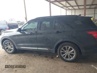 2020 Ford Explorer XLT with VIN 1FMSK7DH9LGC27951, listed as a IAAI auction lot 41623009 with 93,918 mi miles. Bid and sale history available at carsss.com. Image 14.